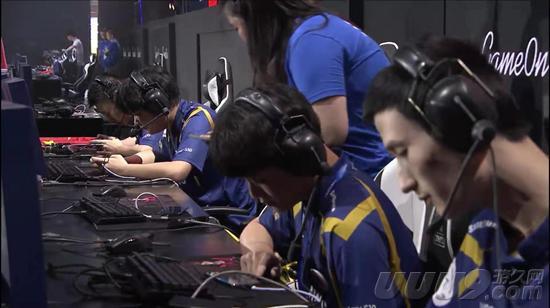 不仅是她在 不仅是她在