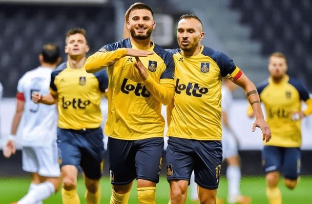 并且在对手 并且在对手